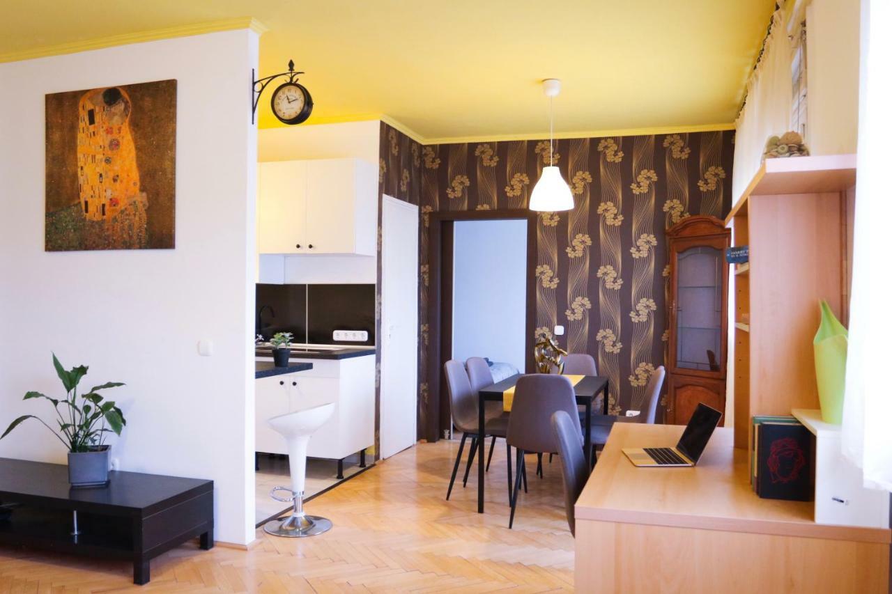 Palace Apartman - Minaret, Eger Eksteriør billede